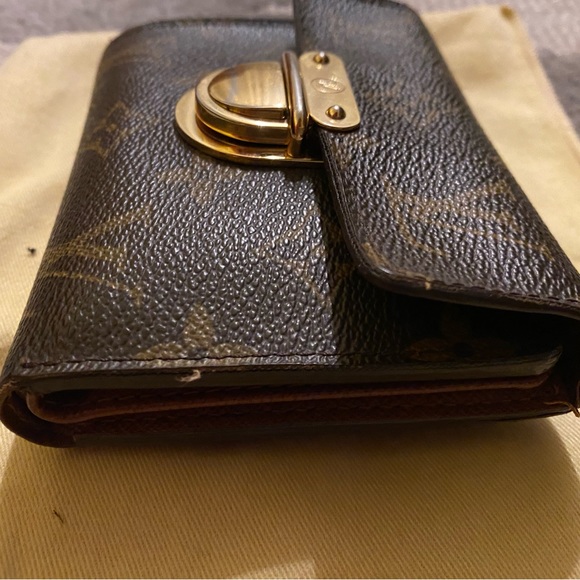 LOUIS VUITTON Vintage Monogram Pattern Koala Wallet - Picture 2 of 6